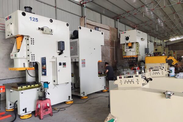 20768786061 826595093