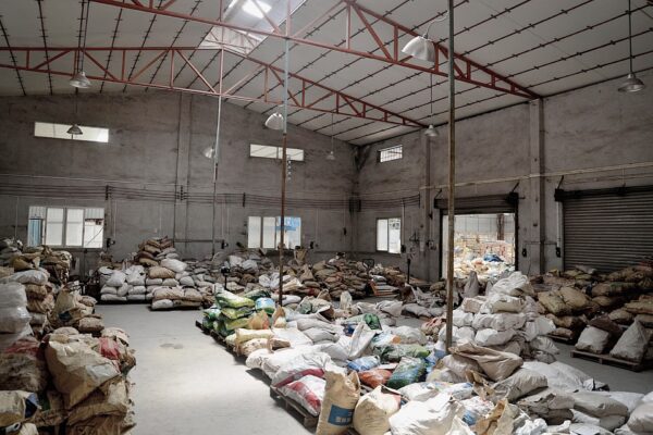 20837621984 826595093